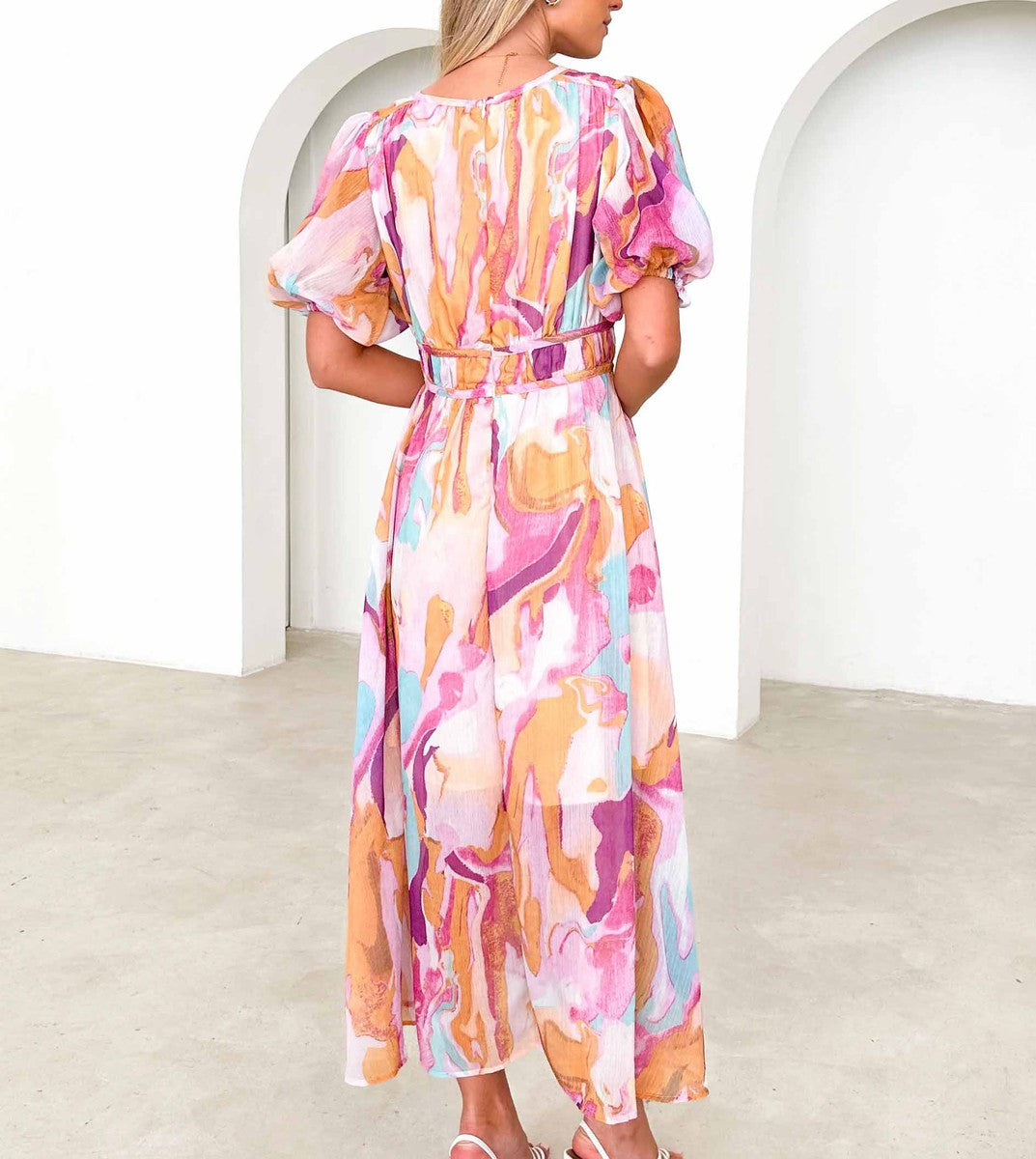 Ilona – Elegancka sukienka maxi w kolorze różowym