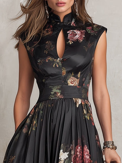 Violetta - Robe Midi Noire en Satin Plissé avec Motif Floral et Encolure en Trou de Serrure