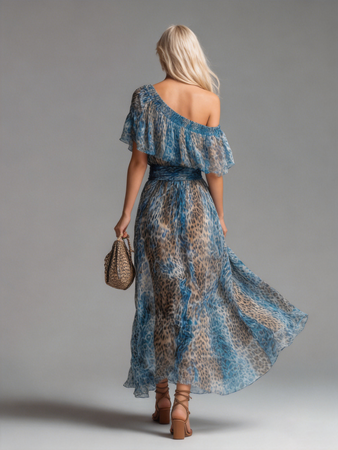 Wild - Robe longue en chiffon avec imprimé léopard et épaules nues