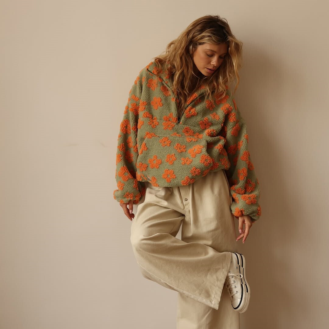 Vanessa | Elegancki sweter w kwiaty